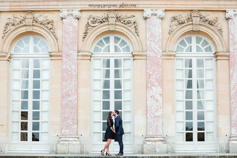photographe séance photo engagement Versailles Le Grand Trianon