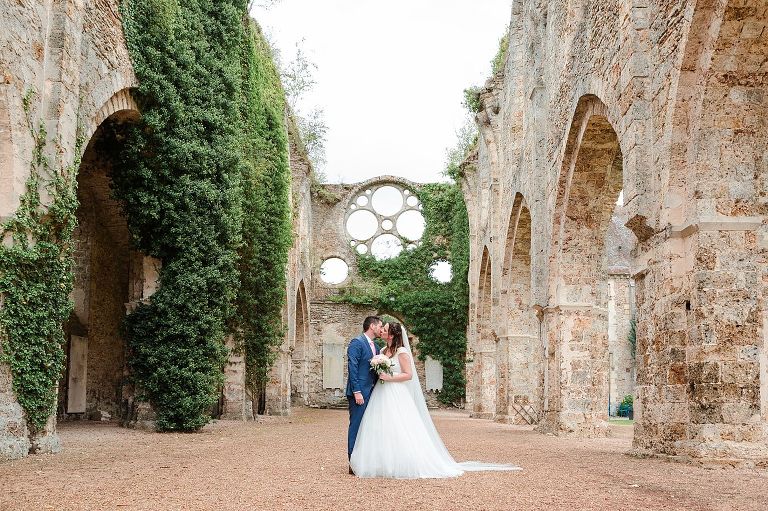 Mariage a l'Abbaye des Vaux de Cernay-Photographe Yvelines Georgiana-Photo