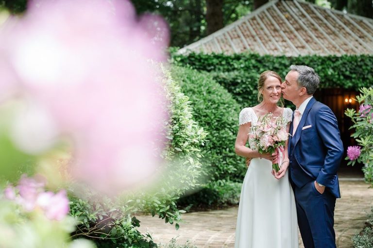 La Catrache: un mariage intime simple et raffiné