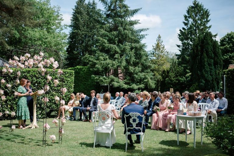 La Catrache: un mariage intime simple et raffiné