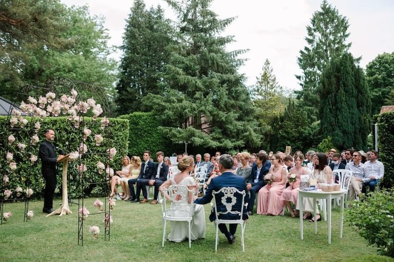 La Catrache: un mariage intime simple et raffiné
