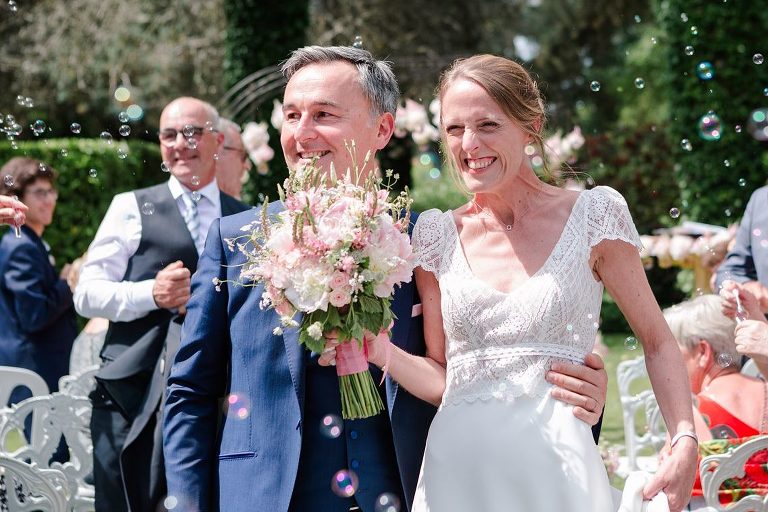 La Catrache: un mariage intime simple et raffiné