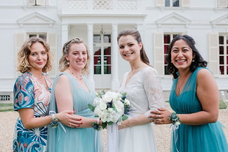 Les photos de groupe sont un incontournable du mariage